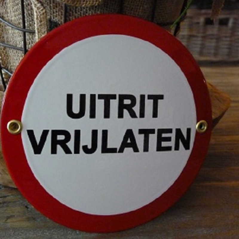 Emaille bord 'Uitrit vrijlaten' rond